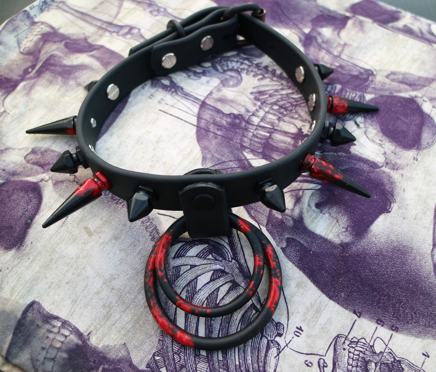 Anemia spiked collar