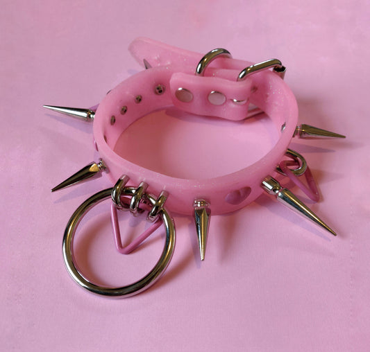 Pink Glittery Triangle Heart Spiked Collar by Gutterscotch uchuu kei alien spacebabe cyberpop hyperpop j fashion harajuku tokyo street wear